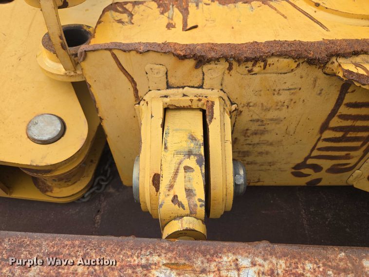 image for item ET5335 John Deere ripper attachment