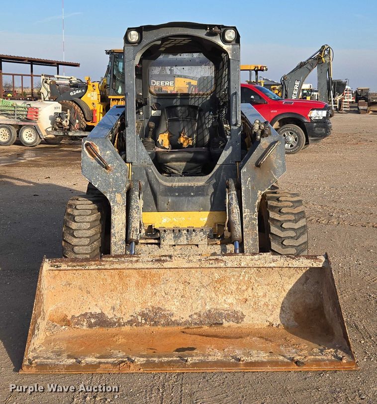 image for item ET5350 2013 John Deere 326D skid steer loader