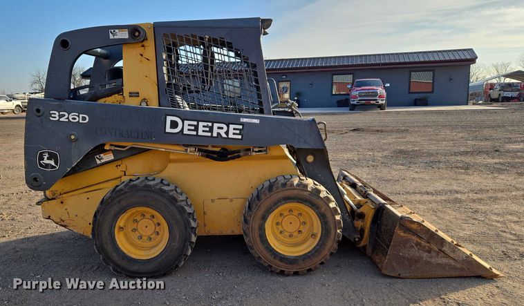 image for item ET5350 2013 John Deere 326D skid steer loader