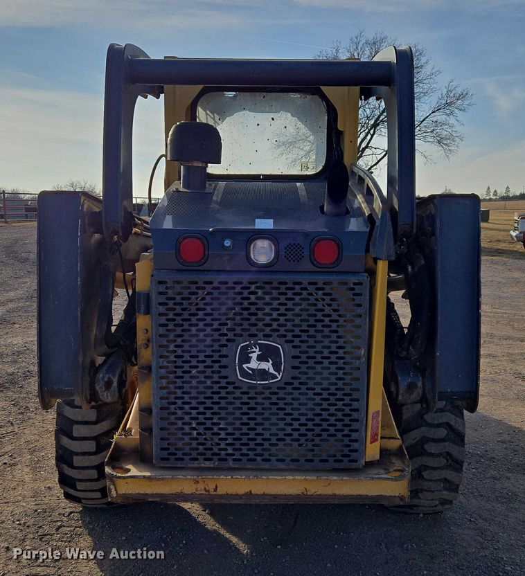 image for item ET5350 2013 John Deere 326D skid steer loader