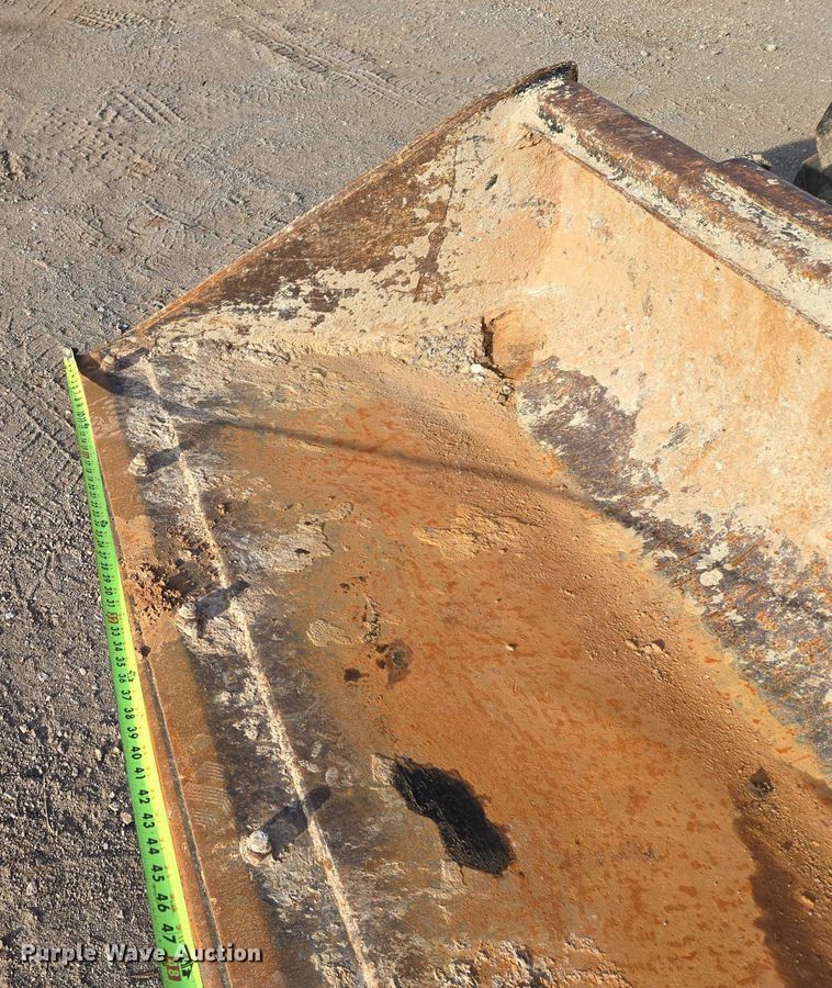 image for item ET5350 2013 John Deere 326D skid steer loader