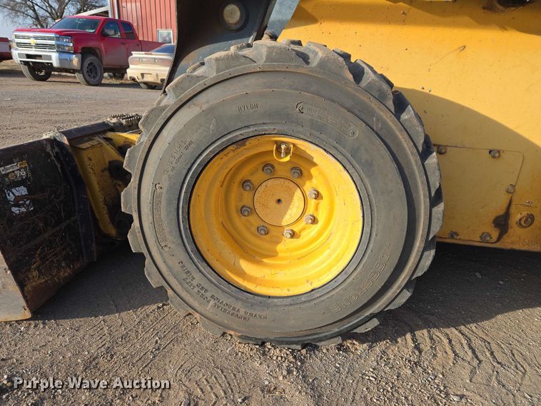 image for item ET5350 2013 John Deere 326D skid steer loader