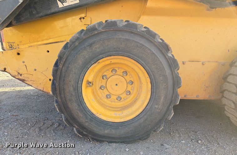 image for item ET5350 2013 John Deere 326D skid steer loader