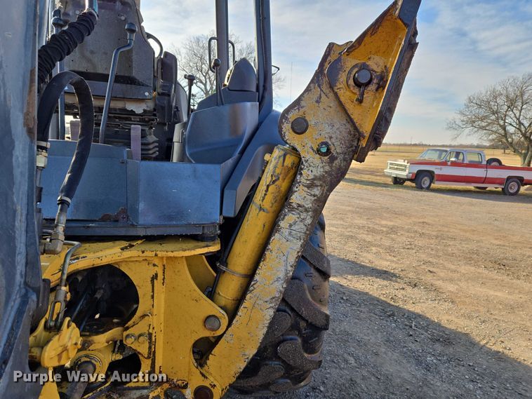 image for item ET5351 2008 John Deere 410J backhoe