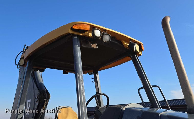 image for item ET5351 2008 John Deere 410J backhoe