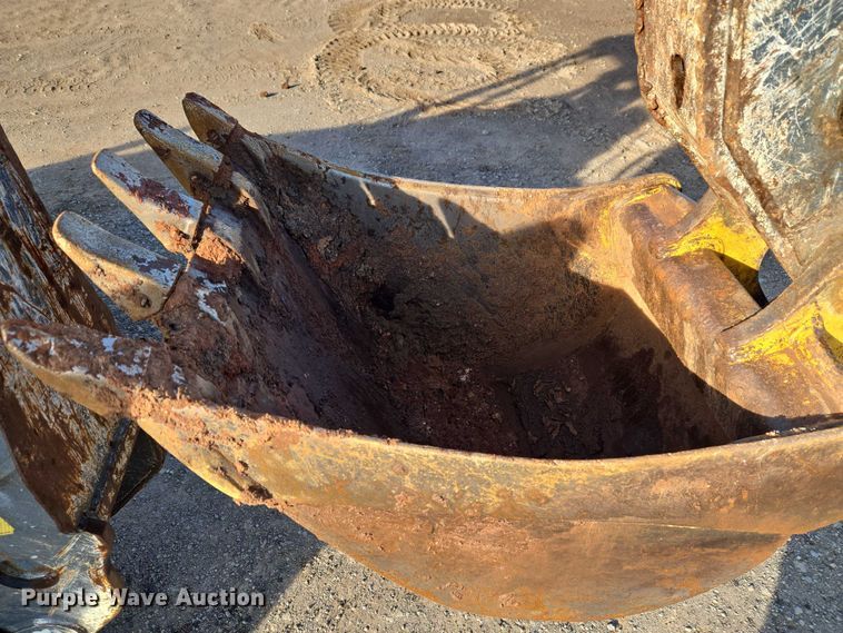 image for item ET5351 2008 John Deere 410J backhoe