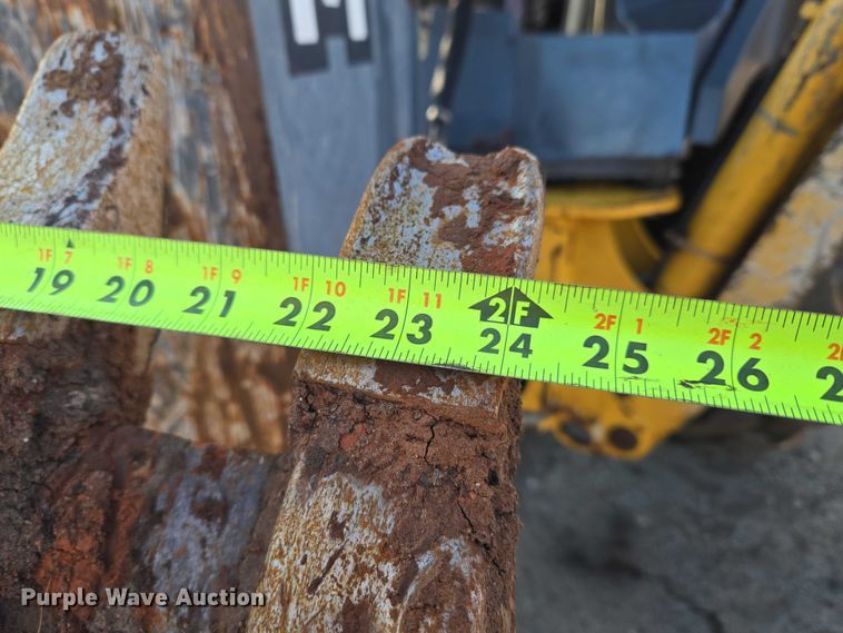 image for item ET5351 2008 John Deere 410J backhoe