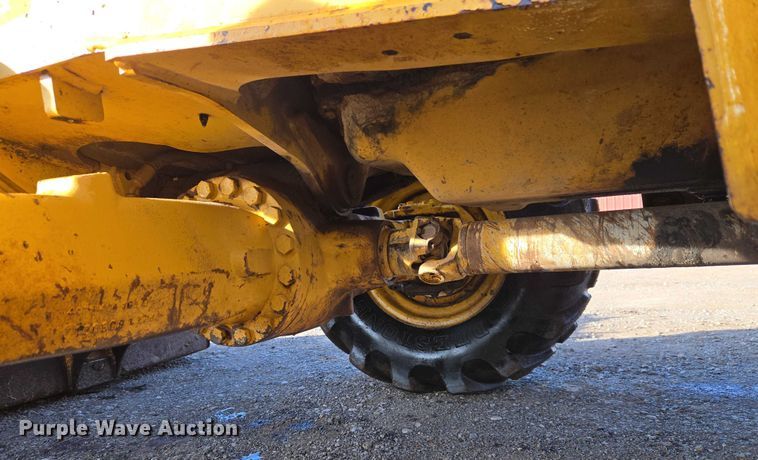 image for item ET5351 2008 John Deere 410J backhoe