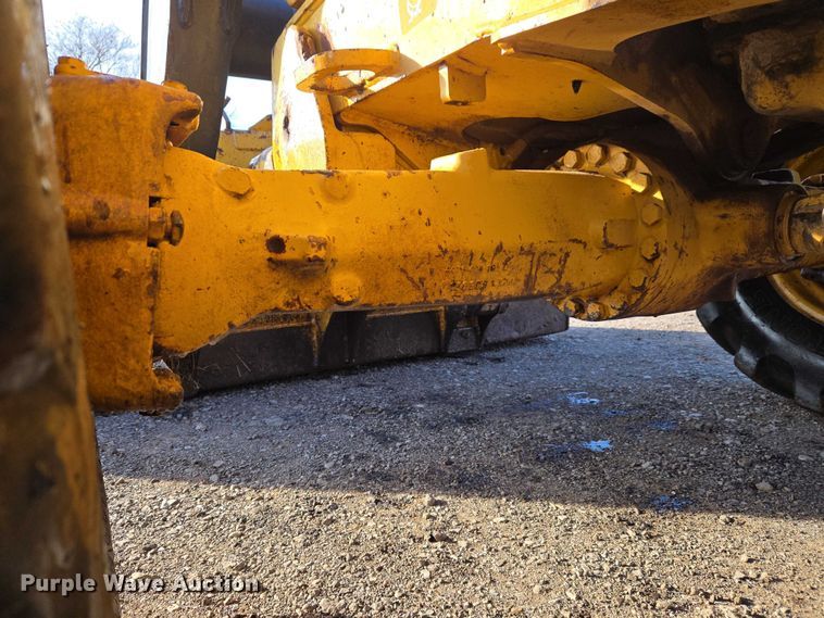 image for item ET5351 2008 John Deere 410J backhoe