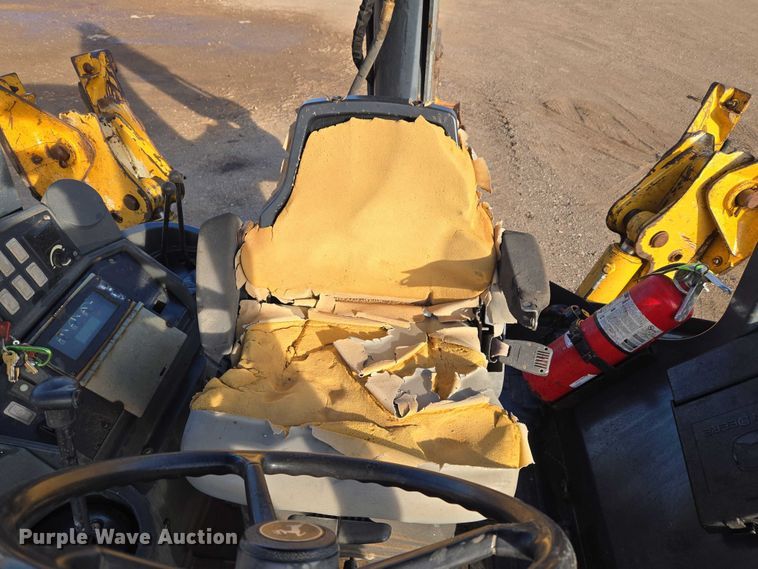 image for item ET5351 2008 John Deere 410J backhoe