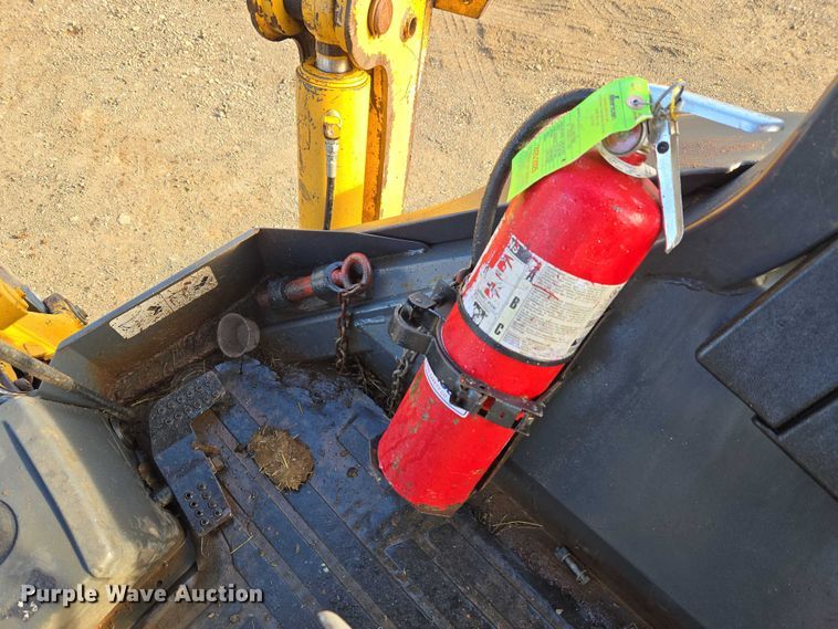 image for item ET5351 2008 John Deere 410J backhoe