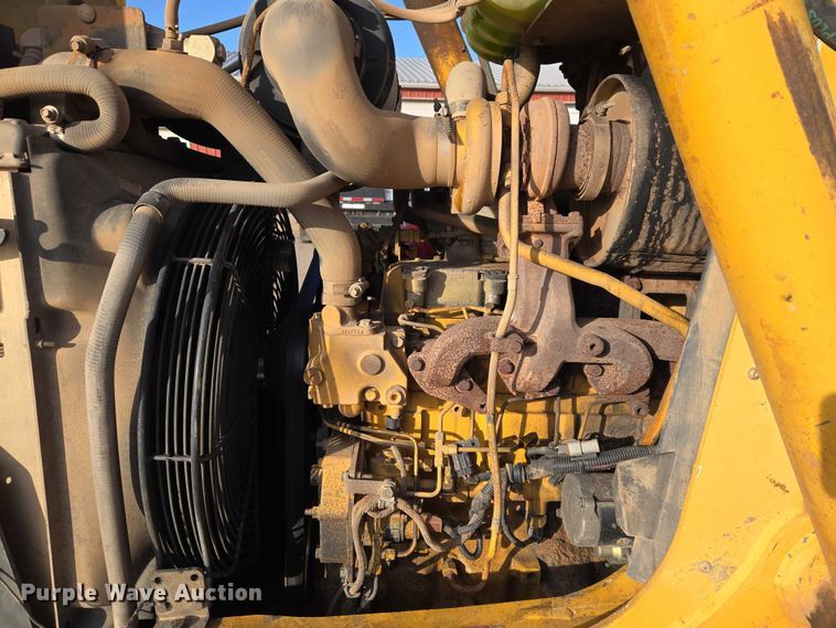 image for item ET5351 2008 John Deere 410J backhoe