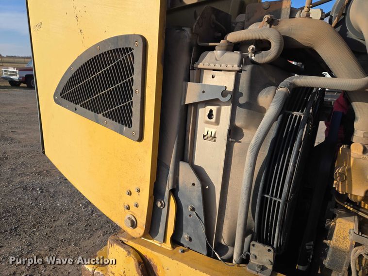 image for item ET5351 2008 John Deere 410J backhoe