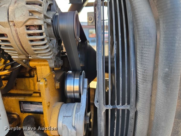 image for item ET5351 2008 John Deere 410J backhoe