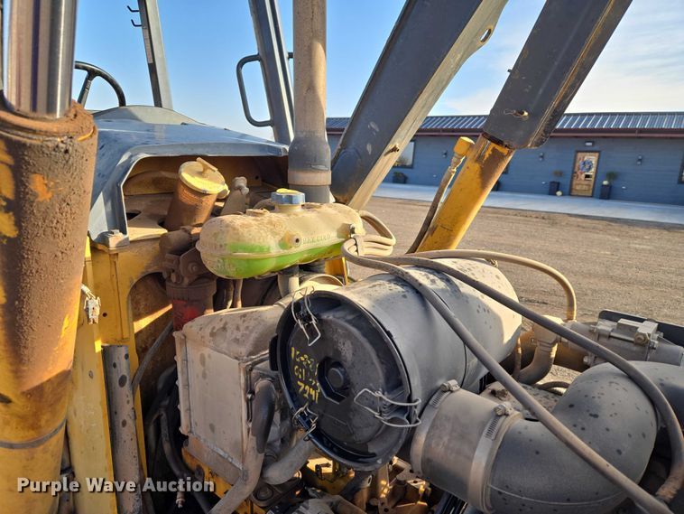 image for item ET5351 2008 John Deere 410J backhoe