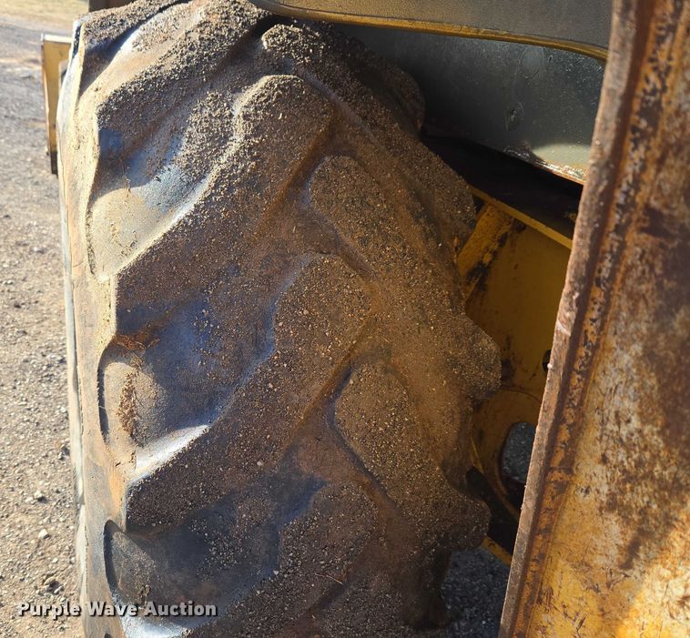 image for item ET5351 2008 John Deere 410J backhoe