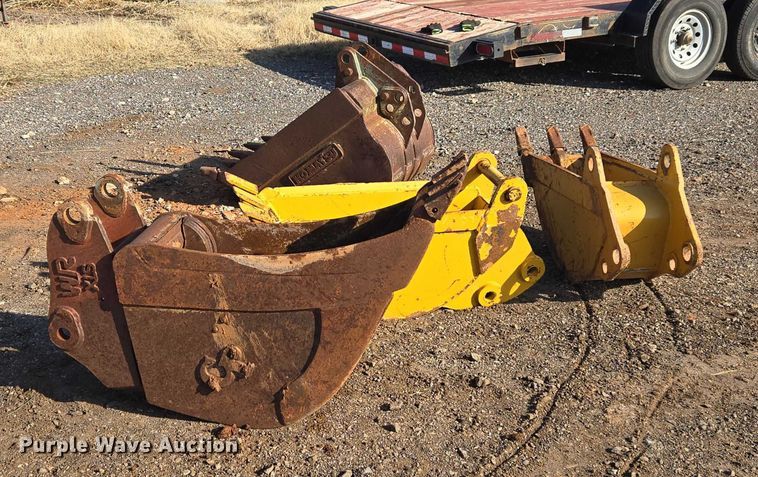 image for item ET5353 (4) backhoe buckets