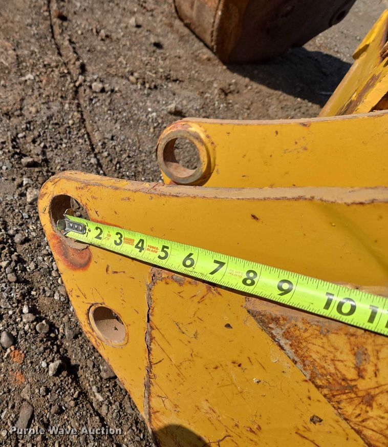 image for item ET5353 (4) backhoe buckets