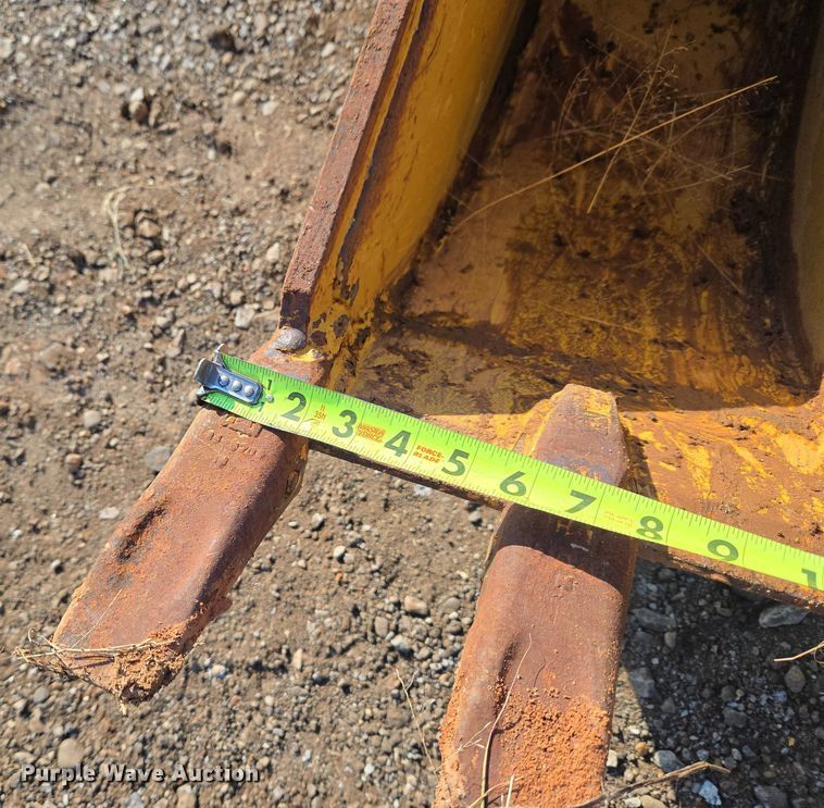 image for item ET5353 (4) backhoe buckets