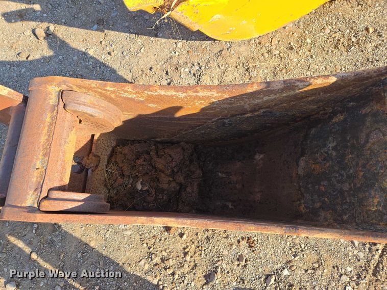 image for item ET5353 (4) backhoe buckets