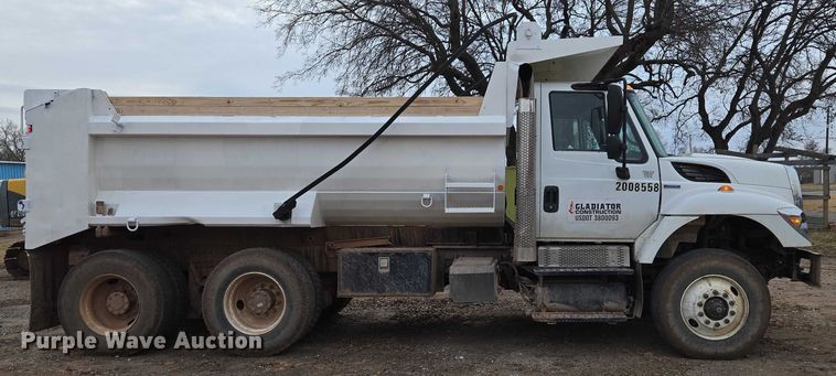 image for item ET5356 2008 International SF625 dump truck