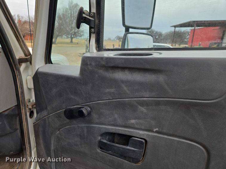 image for item ET5356 2008 International SF625 dump truck