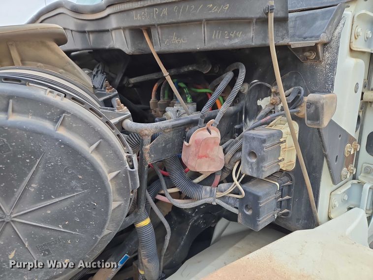 image for item ET5356 2008 International SF625 dump truck