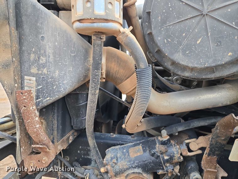 image for item ET5356 2008 International SF625 dump truck