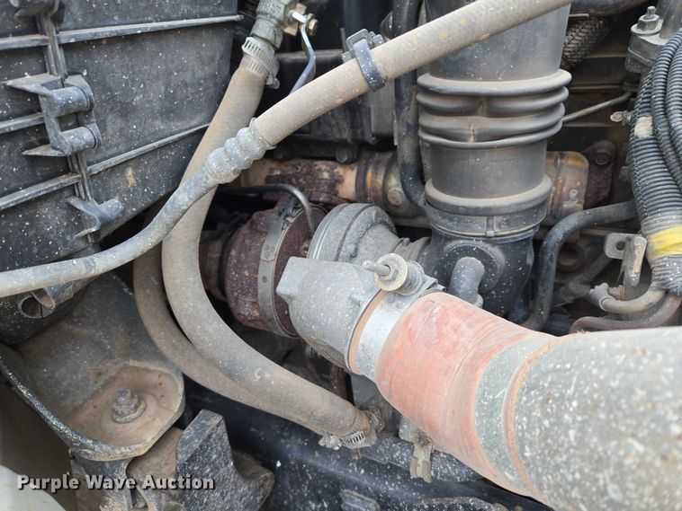 image for item ET5356 2008 International SF625 dump truck