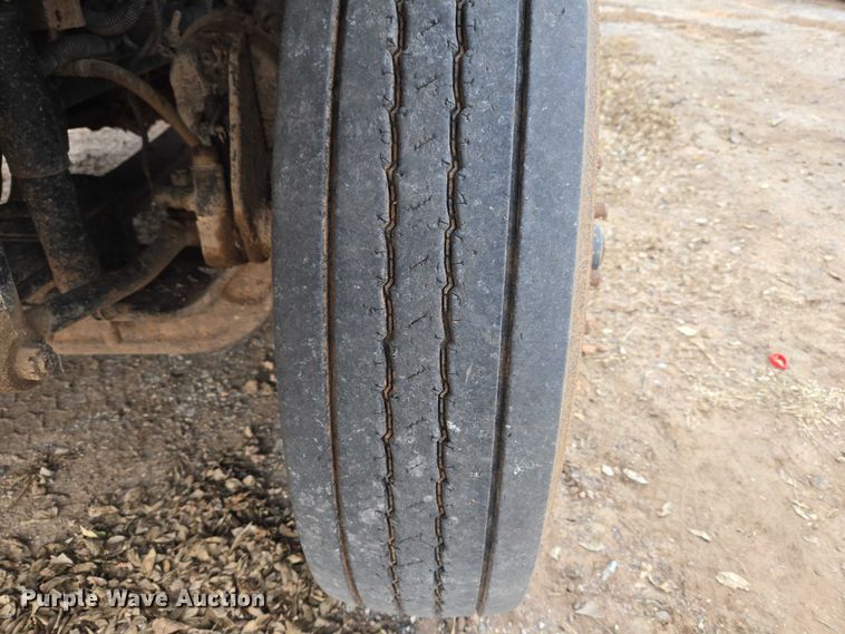 image for item ET5356 2008 International SF625 dump truck