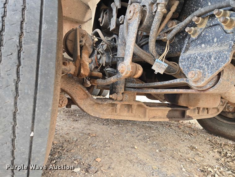 image for item ET5356 2008 International SF625 dump truck