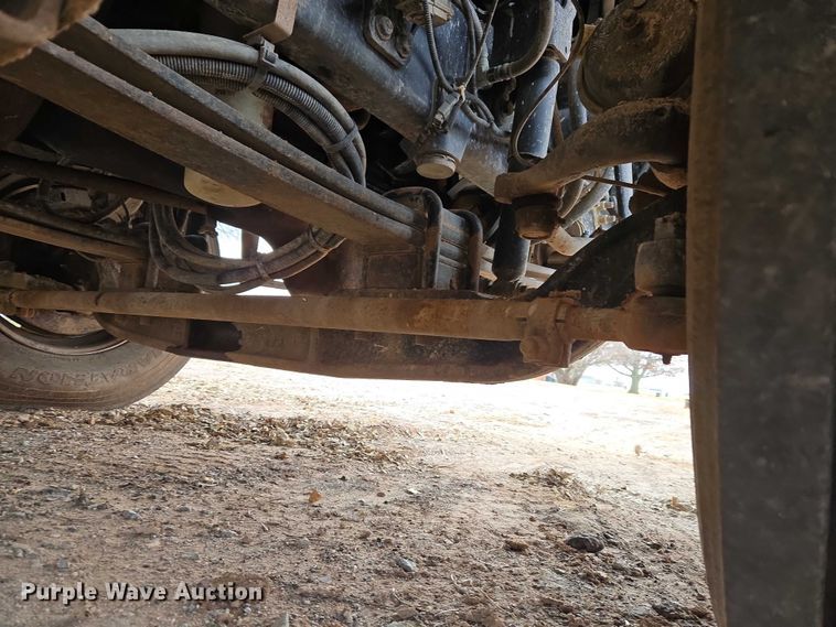 image for item ET5356 2008 International SF625 dump truck