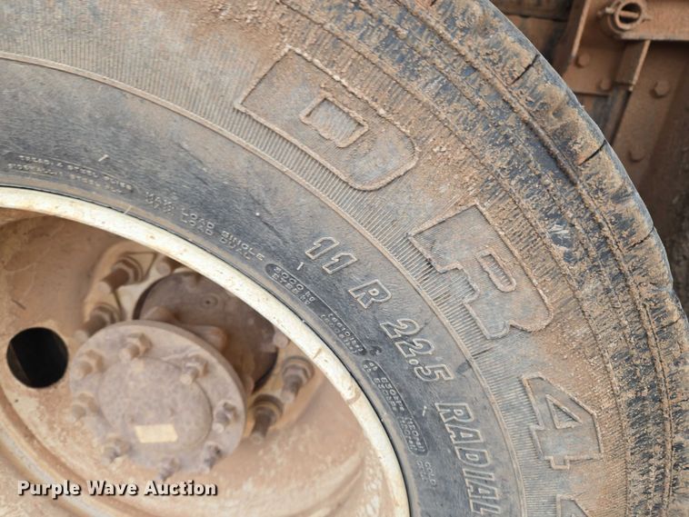 image for item ET5356 2008 International SF625 dump truck