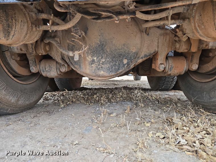 image for item ET5356 2008 International SF625 dump truck