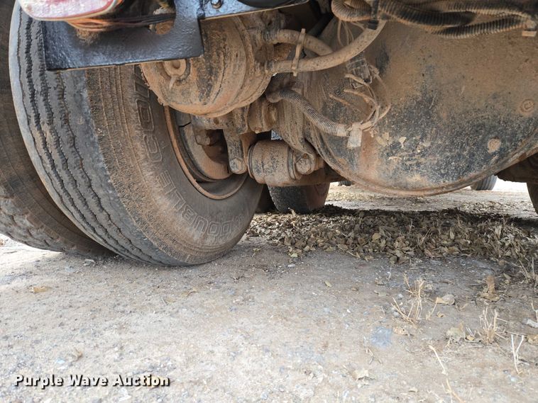 image for item ET5356 2008 International SF625 dump truck