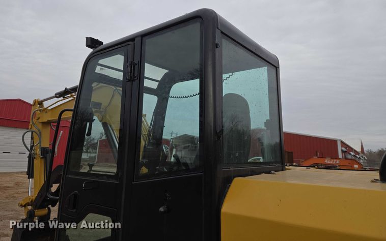 image for item ET5357 2014 Caterpillar 305.5E mini excavator