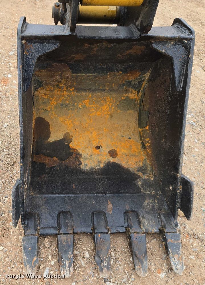 image for item ET5357 2014 Caterpillar 305.5E mini excavator