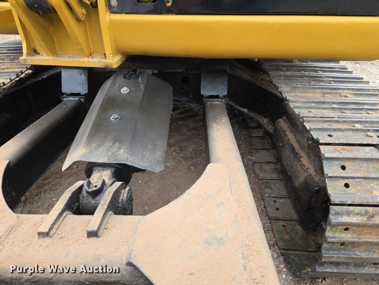 image for item ET5357 2014 Caterpillar 305.5E mini excavator