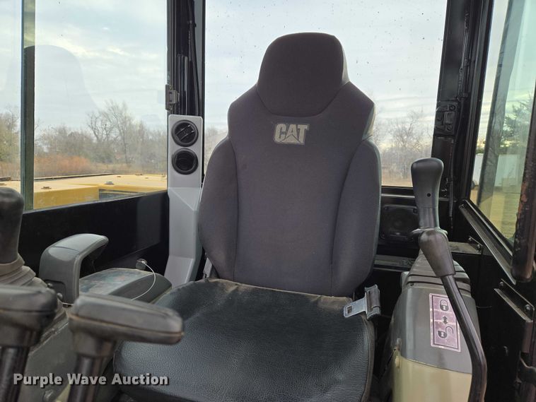 image for item ET5357 2014 Caterpillar 305.5E mini excavator