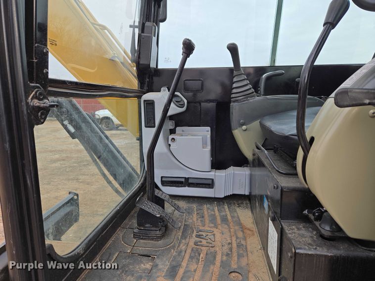 image for item ET5357 2014 Caterpillar 305.5E mini excavator