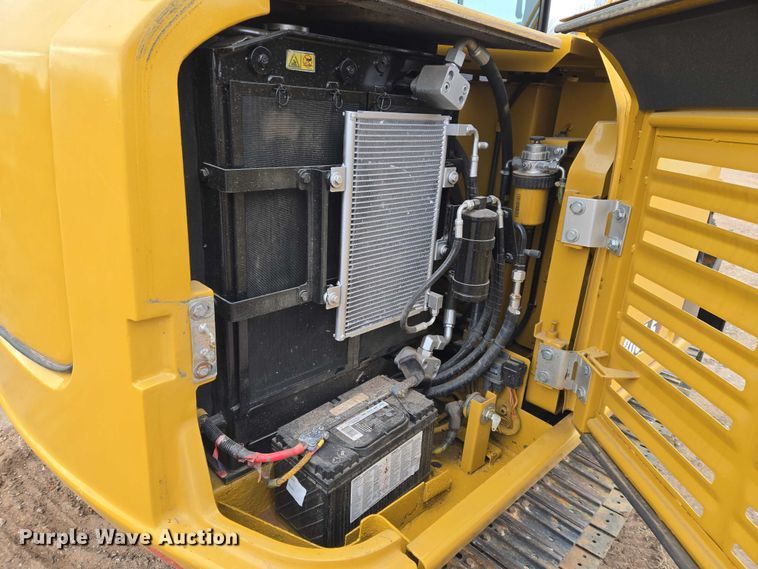 image for item ET5357 2014 Caterpillar 305.5E mini excavator