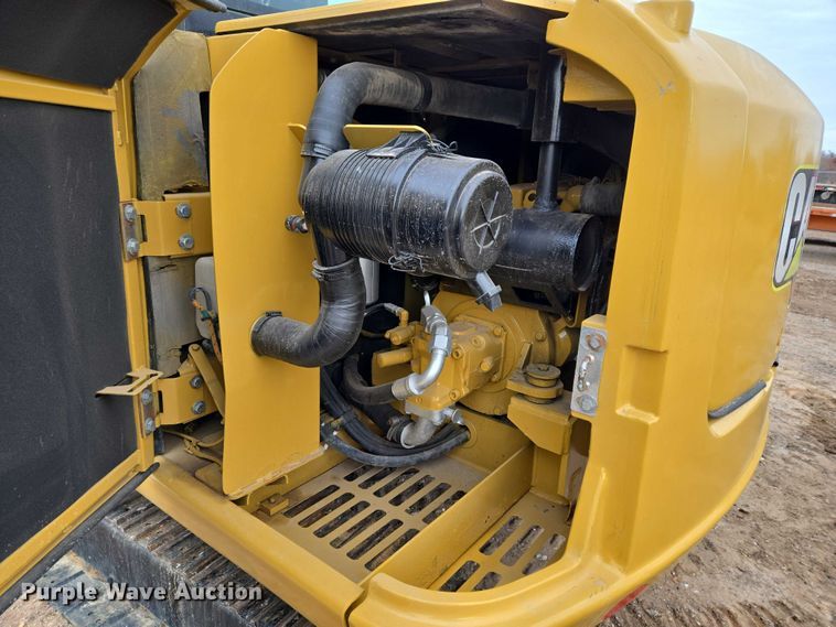 image for item ET5357 2014 Caterpillar 305.5E mini excavator