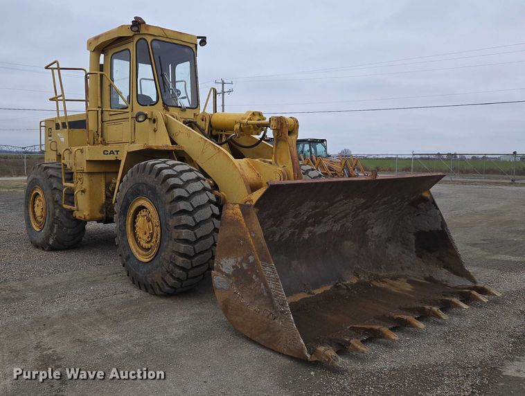 image for item ET5364 1982 Caterpillar 966D wheel loader