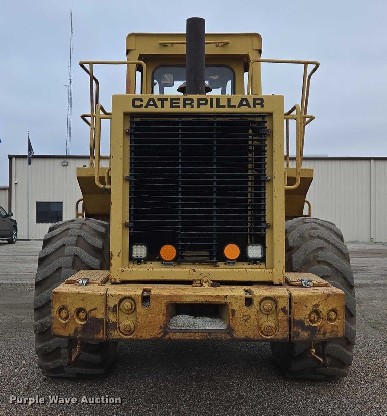 image for item ET5364 1982 Caterpillar 966D wheel loader