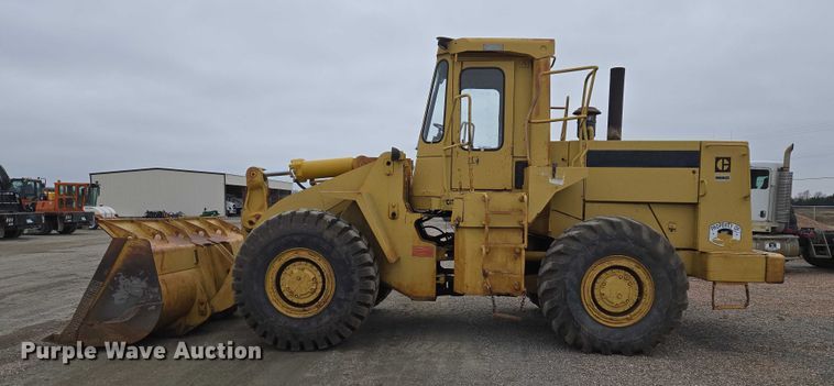 image for item ET5364 1982 Caterpillar 966D wheel loader