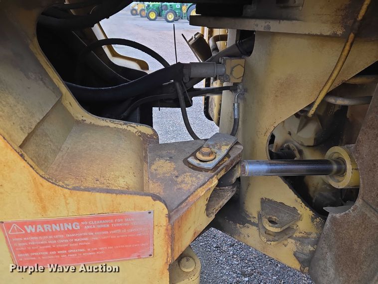 image for item ET5364 1982 Caterpillar 966D wheel loader