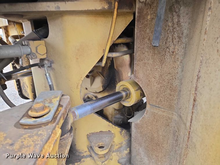 image for item ET5364 1982 Caterpillar 966D wheel loader