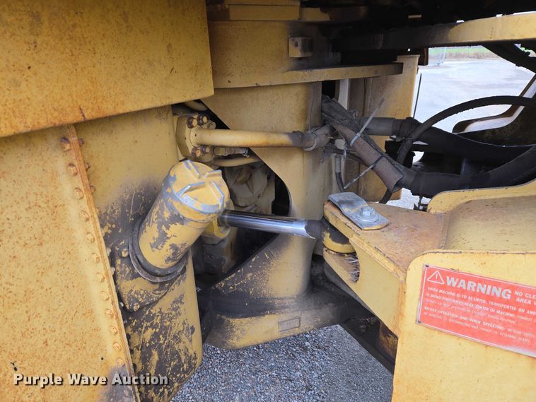 image for item ET5364 1982 Caterpillar 966D wheel loader