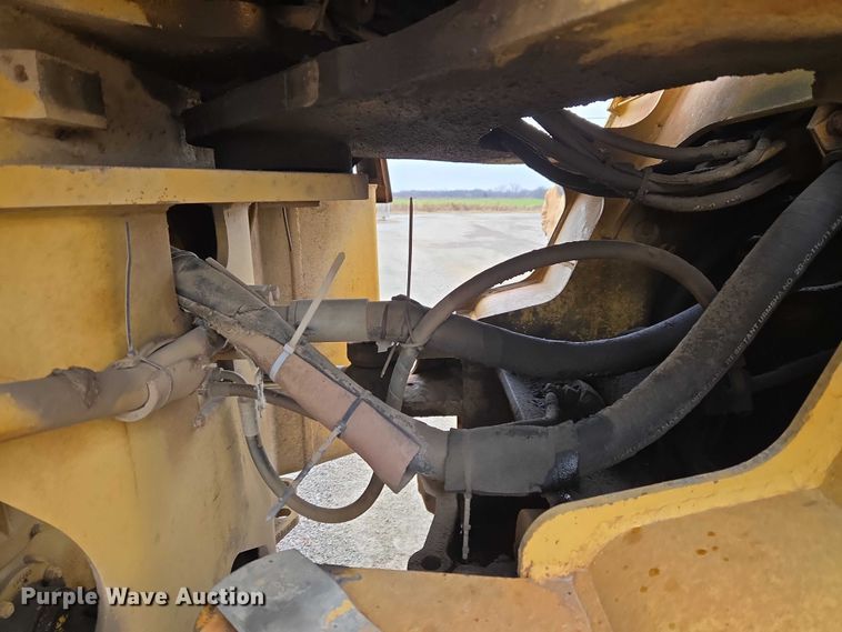 image for item ET5364 1982 Caterpillar 966D wheel loader