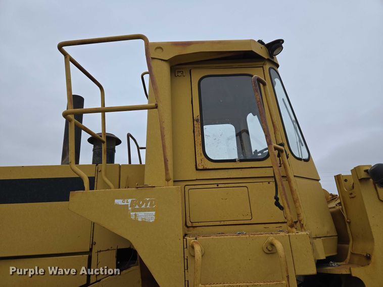 image for item ET5364 1982 Caterpillar 966D wheel loader